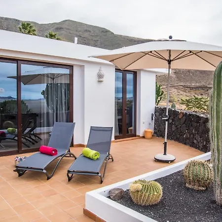 ヴィラ Casa Marquesa With Private Heated Pool & Sea Views